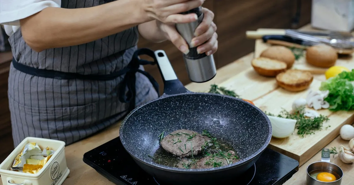 Как работает электрическая мясорубка: шнек, ножи и решётки